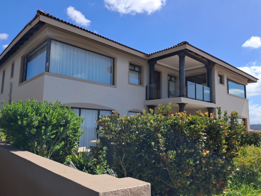 5 Bedroom Property for Sale in Avonddans Western Cape